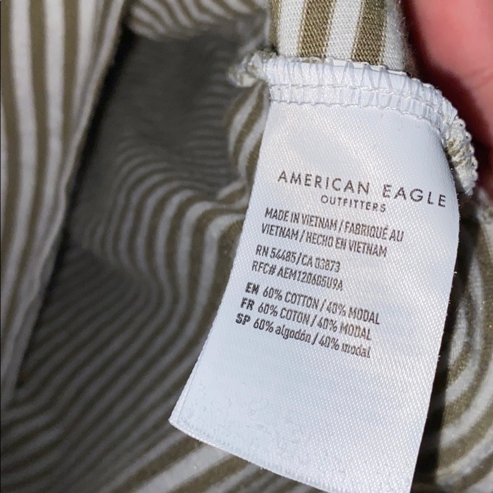 Woman's AEO Striped V-Neck Top S - Picture 5 of 7